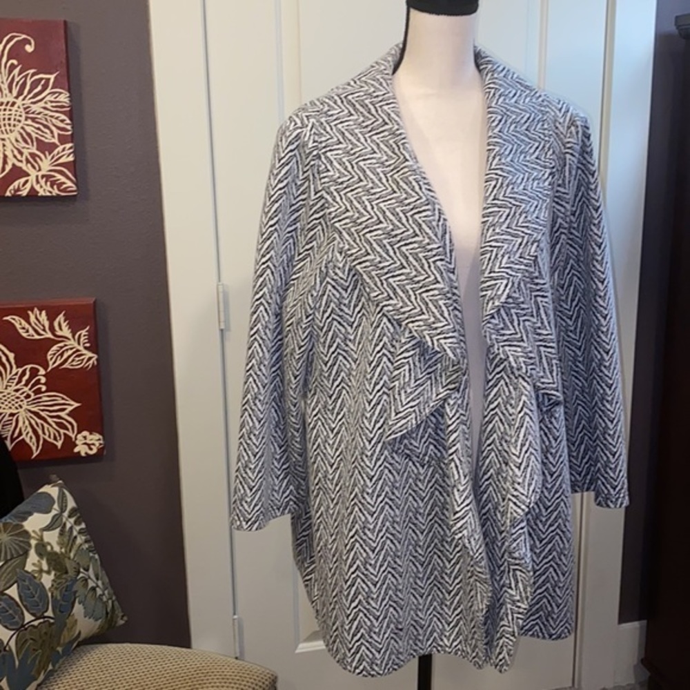 Calvin Klein Black and White Patterned Blazer - 20W